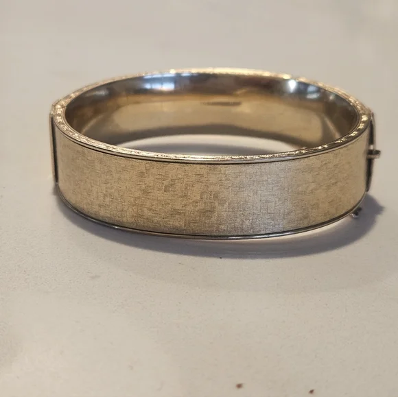 Antique Victorian 14k Gold Filled Hinged Bangle Bracelet - Picture 7 of 7